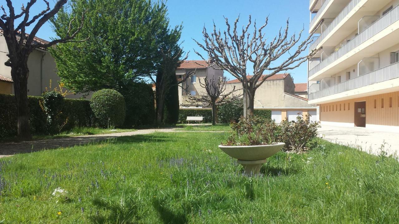 Appart Ensoleille Proche Remparts Avignon Bagian luar foto